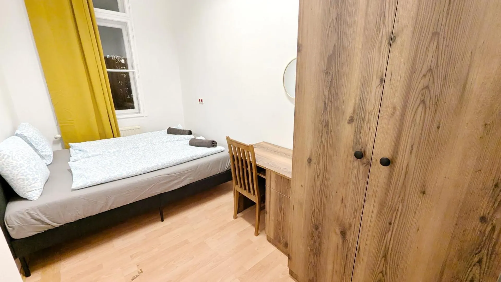 Spacious Rooms - 15 Min From Airport & City Center, 5 Min From Vienna Main-Bus Station Ez8 0*,