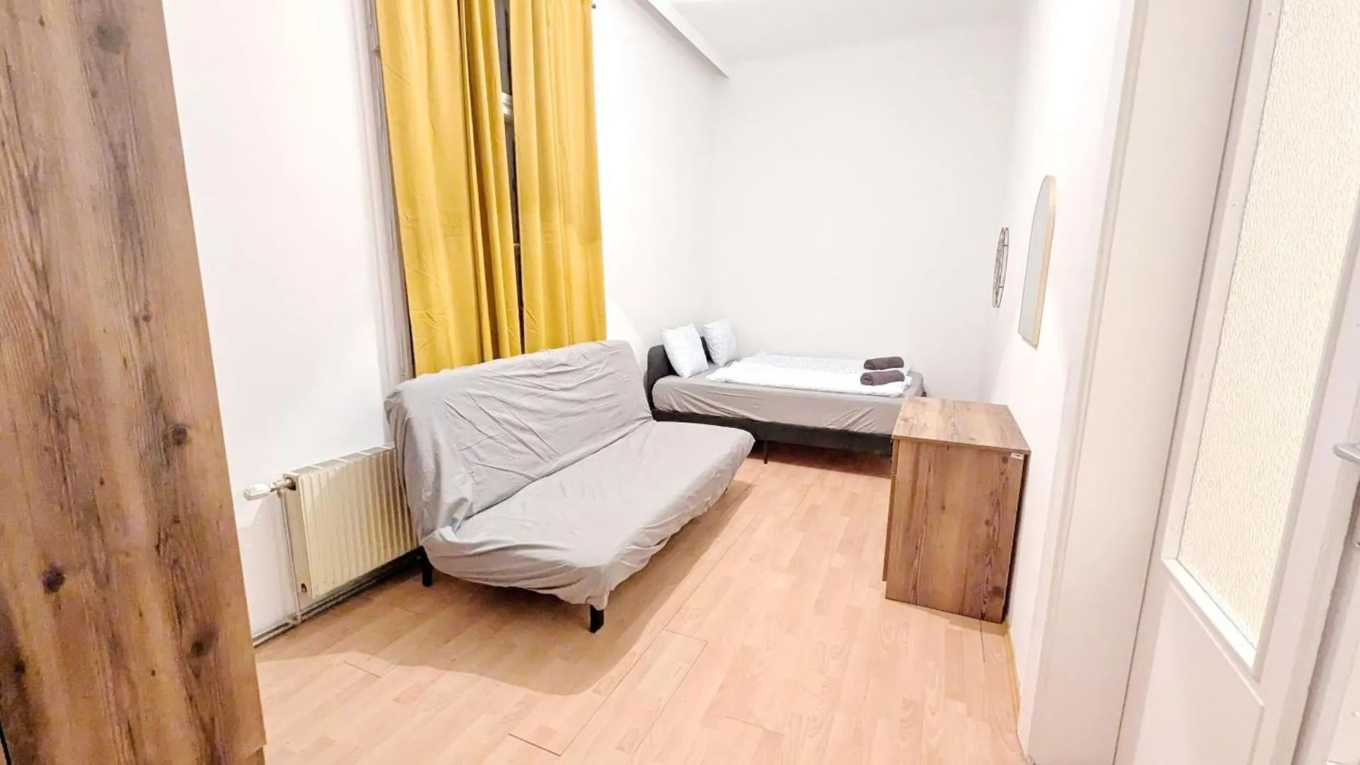 Spacious Rooms - 15 Min From Airport & City Center, 5 Min From Vienna Main-Bus Station Ez8