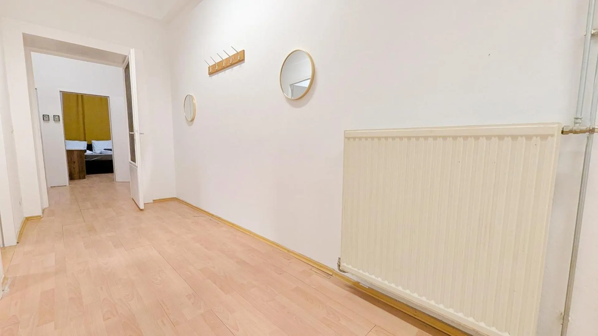 Spacious Rooms - 15 Min From Airport & City Center, 5 Min From Vienna Main-Bus Station Ez8 Homestay
